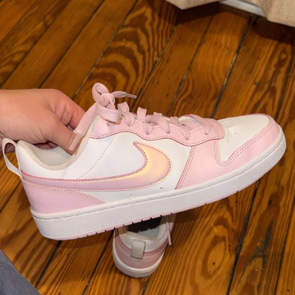 Nike Women's White and Light Pink Low-Top Sneakers - Picture 3 of 5